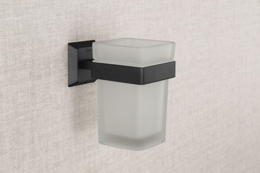 Brush Holder 39500 Black 05A6852