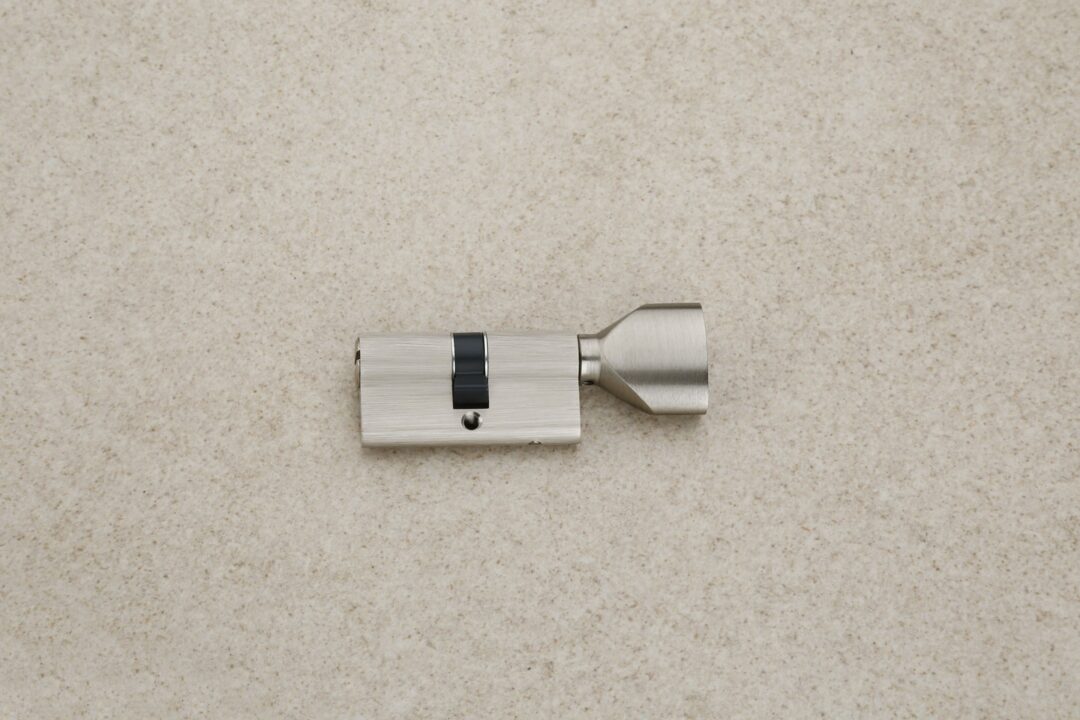 lockbody and cylinder 05A8841