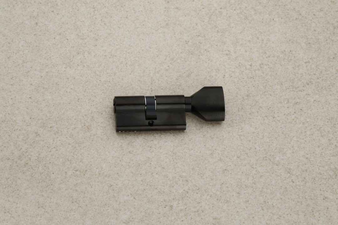 lockbody and cylinder 05A8842