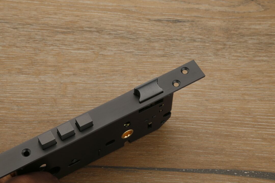 lockbody and cylinder 05A8871