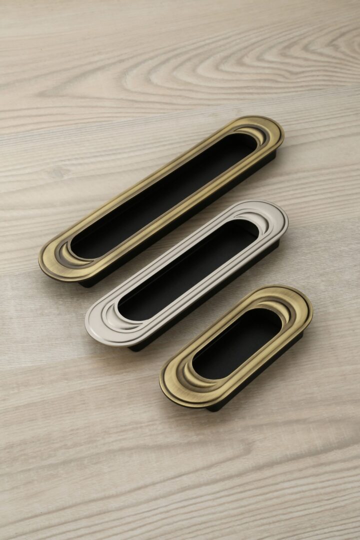 Conceal handle 401