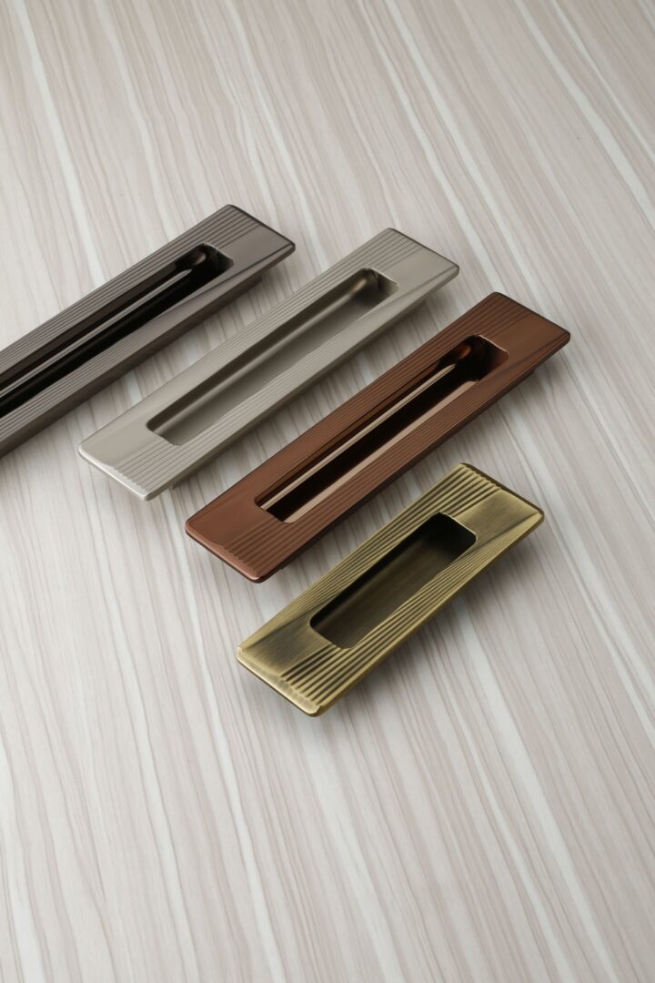 Conceal handle 892