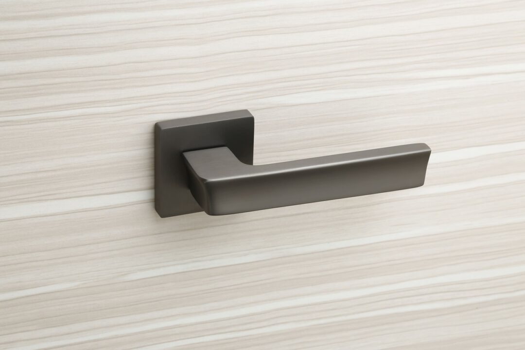 Door Handle Crysta 3