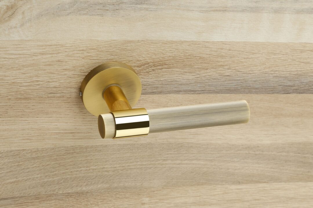 Door Handle Heist 2